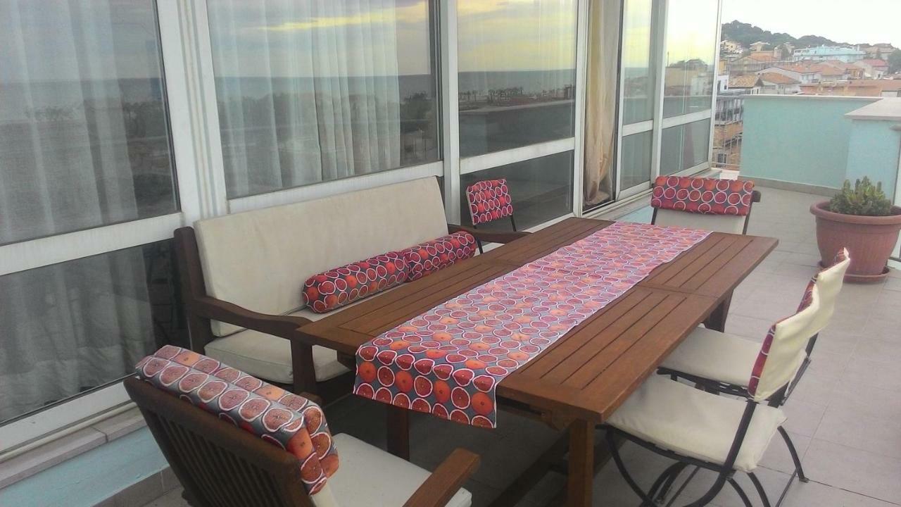 Sky Wellness Apartment Porto Sant'Elpidio Bagian luar foto