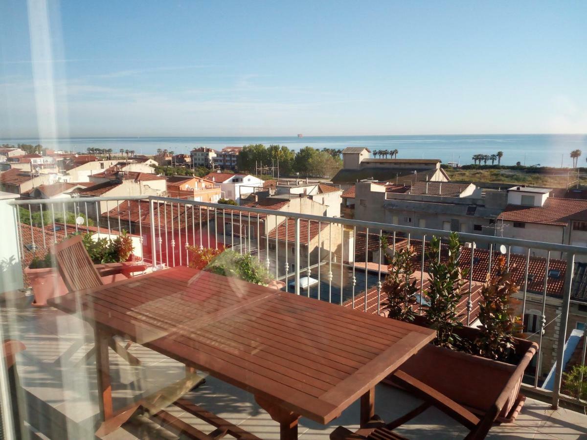 Sky Wellness Apartment Porto Sant'Elpidio Bagian luar foto